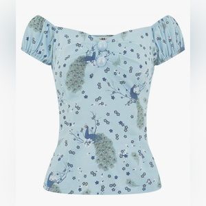 Collectif Vintage Dolores top in Peacock print.